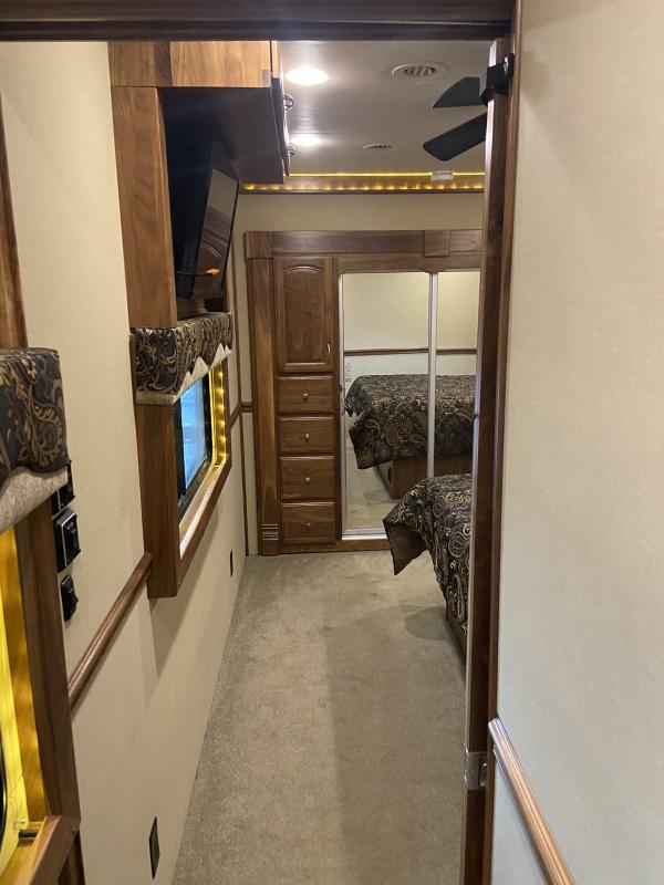 used Other Trailers Renegade RV  for sale, in Edgerton, OH Thumbnail 21