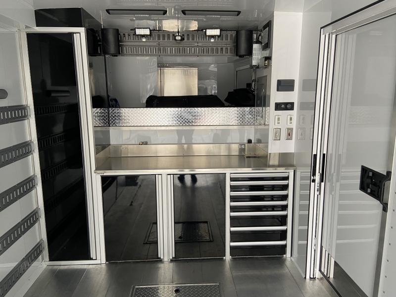 used Car Haulers / Racing Trailers Featherlite  for sale, in Edgerton, OH Thumbnail 12