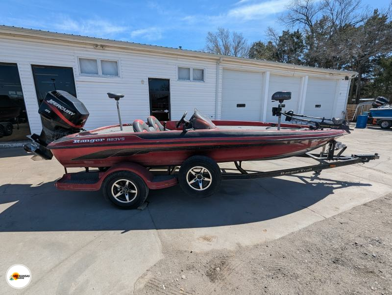 2001 Ranger Boats R83 