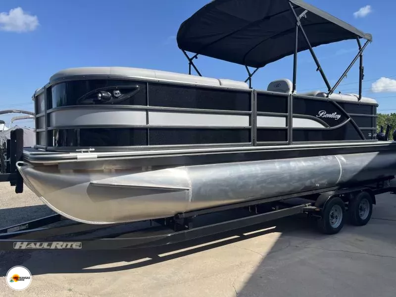 2026 Bentley Legacy 223 Navigator 1754057956