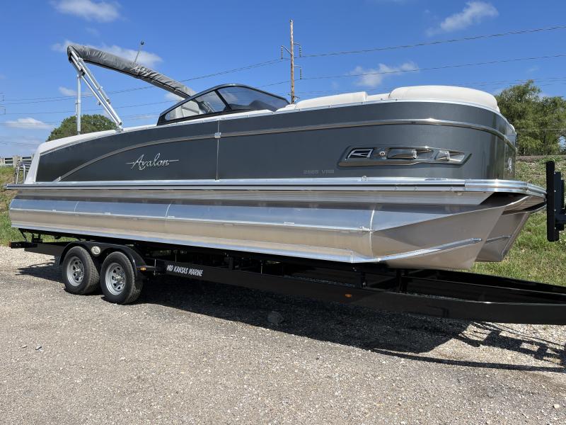 2023 Avalon 2585 Catalina Platinum Versatile Rear Bench Windshield