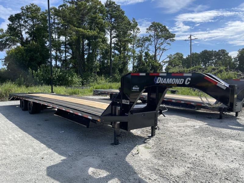 2022 Diamond C Trailers FMAX212 Equipment Trailer 2022 Diamond C Trailers FMAX212 Equipment Trailer