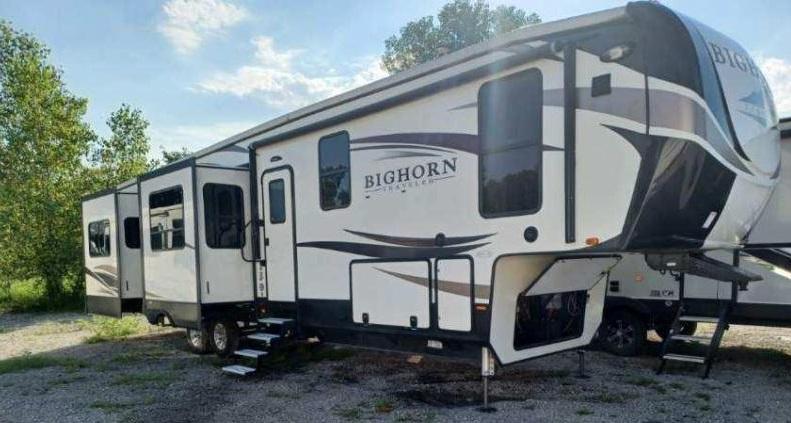 2019 Heartland RV BIGHORN M-39RD Fifth Wheel 2019 Heartland RV BIGHORN M-39RD Fifth Wheel