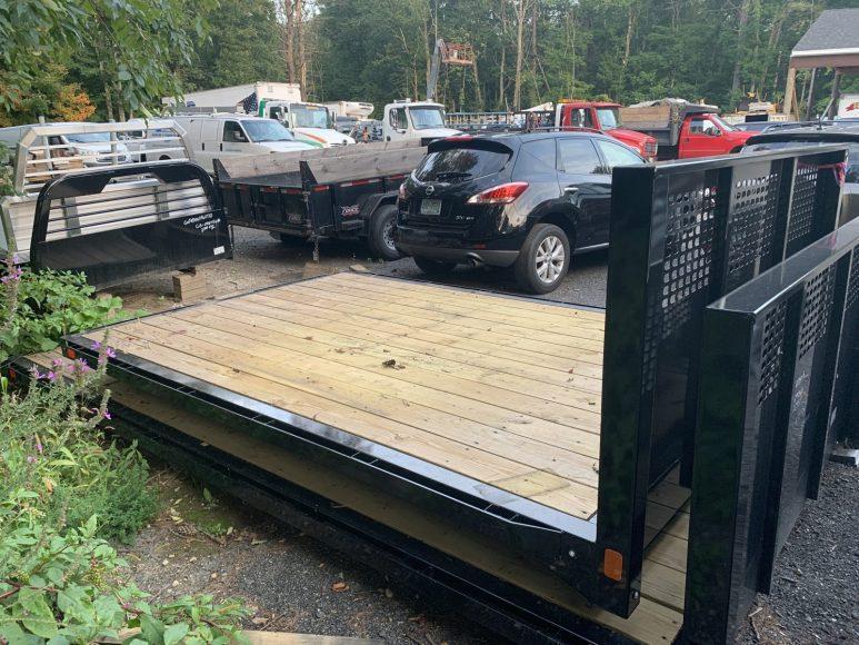 CM 12' PLS Steel Platform Body with Wood Deck CM 12' PLS Steel Platform Body with Wood Deck