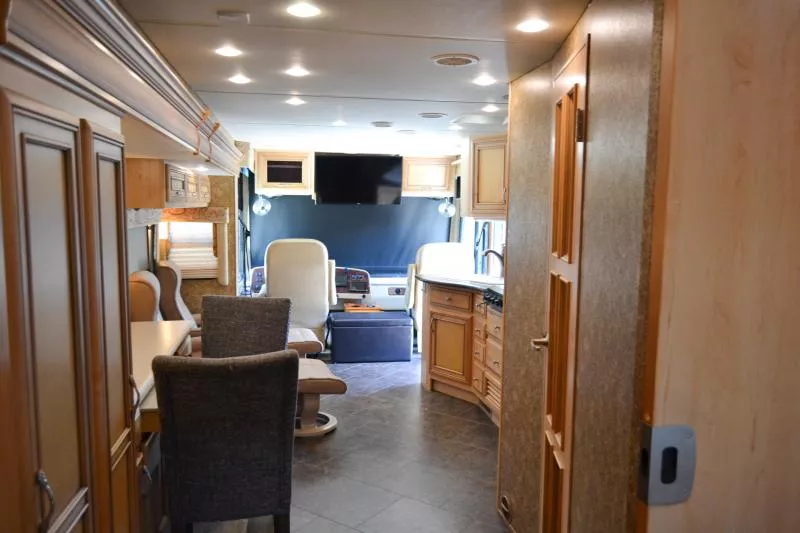 used Camper / RV Newmar Bay Star for sale, in Titusville, FL Thumbnail 8