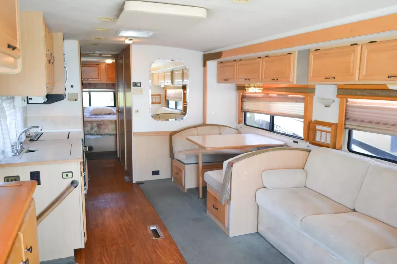 used Camper / RV Itasca Suncruiser for sale, in Titusville, FL Thumbnail 4
