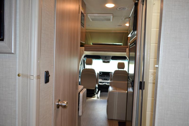 used Camper / RV Thor Motor Coach Delano for sale, in Titusville, FL Thumbnail 23