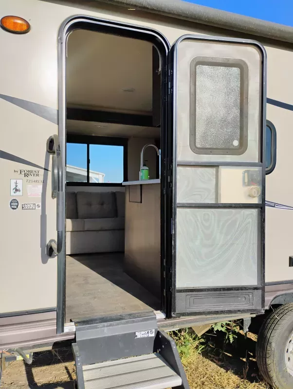 used Travel Trailers Forest River Wildwood X-Lite for sale, in Visalia, CA Thumbnail 11