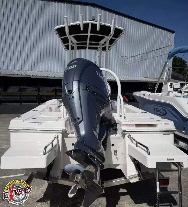2025 Robalo 206 CAYMAN Bay Boat 1752862639