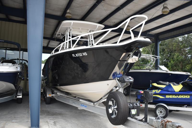 2008 Cobia Boats 316CC Center Console 2008 Cobia Boats 316CC Center Console