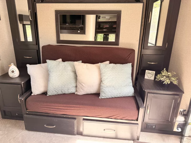 used Travel Trailers Grand Design RV Imagine XLS for sale, in Ellenton, FL Thumbnail 2