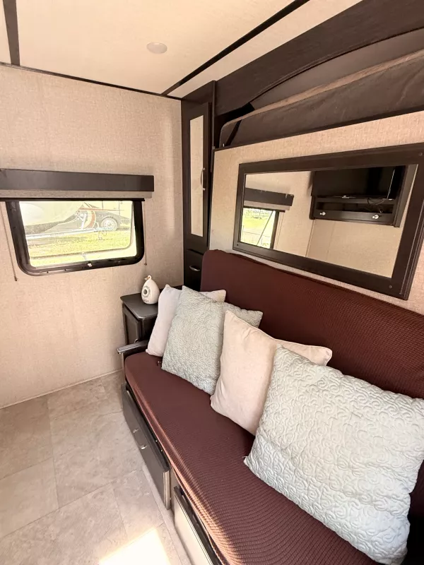 used Travel Trailers Grand Design RV Imagine XLS for sale, in Ellenton, FL Thumbnail 13