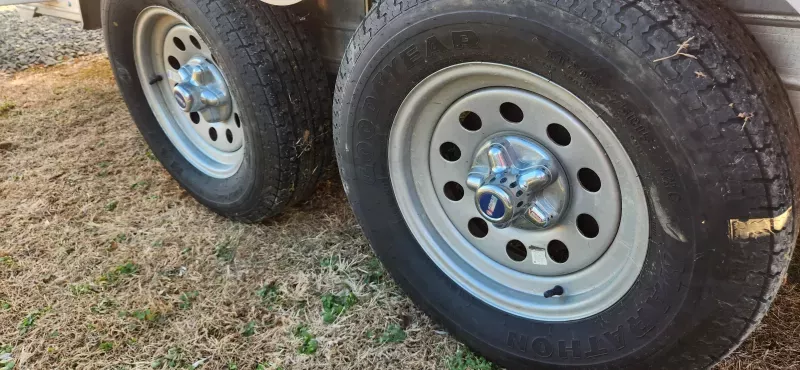 used Car Haulers / Racing Trailers Featherlite  for sale, in Norwood, NC Thumbnail 5