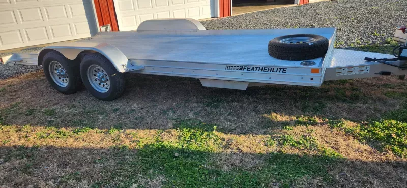 2014 Featherlite 3110 Car Haulers / Racing Trailers