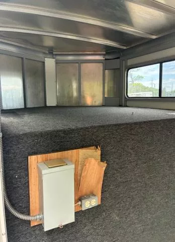 used Horse Trailers Sundowner Trailers  for sale, in Mima, FL Thumbnail 2