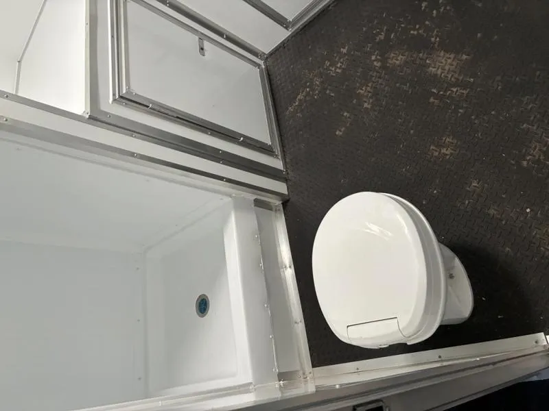 used Cargo (Enclosed) Trailers All World Trailers  for sale, in Mims, FL Thumbnail 9