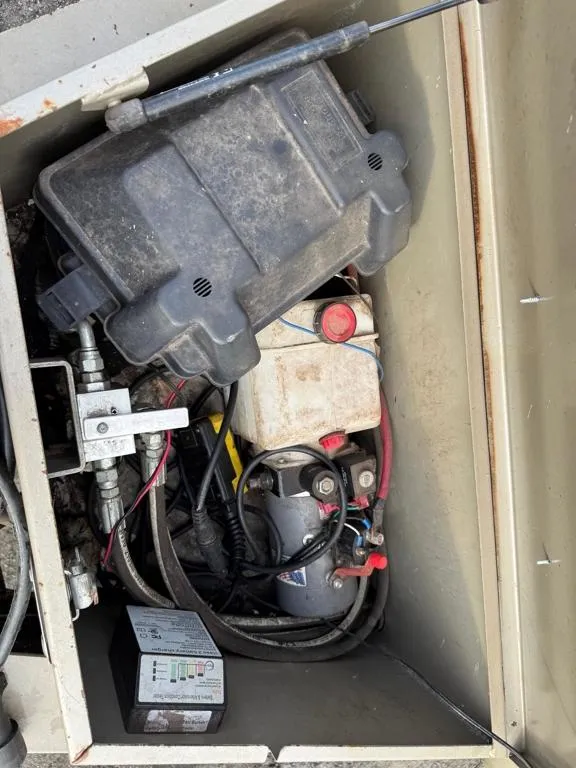 used Dump Trailers East Texas  for sale, in Mima, FL Thumbnail 3