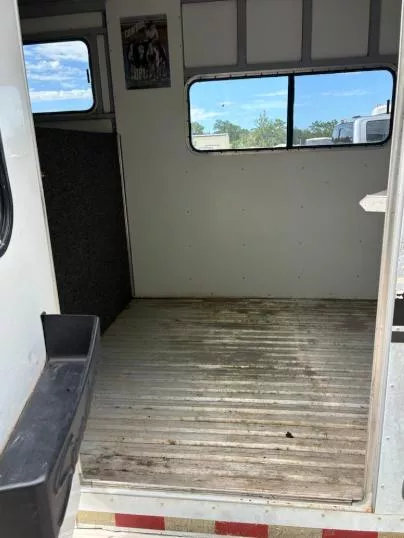 used Horse Trailers Sundowner Trailers  for sale, in Mims, FL Thumbnail 3