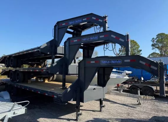 2026 Triple Crown Trailers, Inc. 20 + 5 GOOSENECK TRAILER WITH 2 BRAKE AXLES & 23500 GVWR