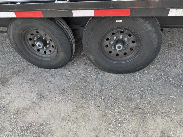 used Equipment / Flatbed Trailers Silverline Trailers  for sale, in Mims, FL Thumbnail 3