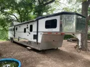2016 Trails West Manufacturing Sierra 4H Horse Living Quarters