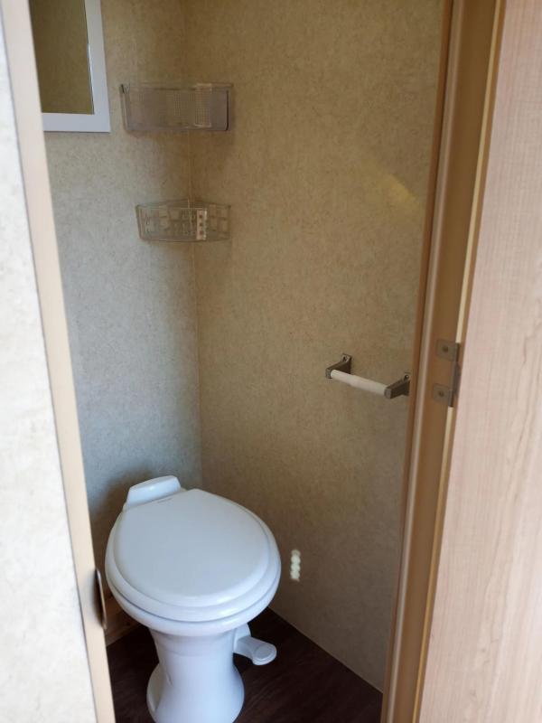 used Travel Trailers Pacific Coachworks Econ for sale, in Hesperia, CA Thumbnail 10