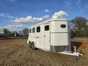 Livestock/Horse Trailer 2027 6X17 Bee Trailers 6×17 3 Horse Chief Model Bumper Pull Trailer 