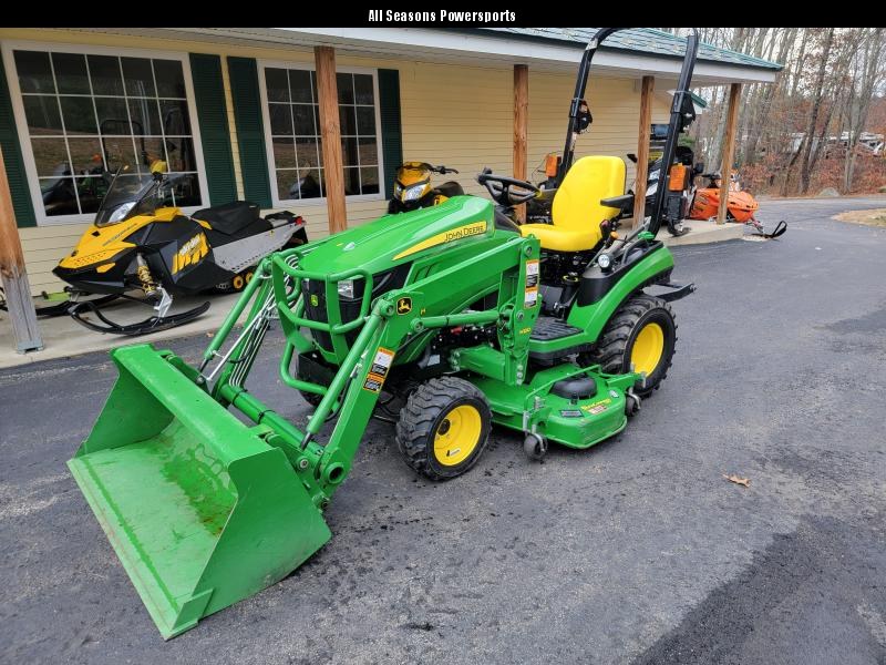 2017 John Deere 1025R Tractor only 136 Hours 2017 John Deere 1025R Tractor only 136 Hours