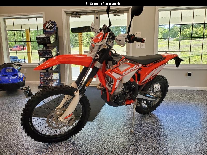 2021 Beta 350 RR-S only 95 Miles 2021 Beta 350 RR-S only 95 Miles