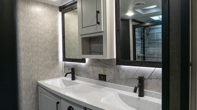 new Fifth Wheel Trailers Redwood Redwood for sale, in Saint Charles, MO Thumbnail 8