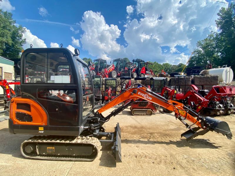 2022 Everun ERE18H Enclosed Mini Excavator with Hydraulic Thumb 20HP Kubota Diesel 4000# Warranty 2022 Everun ERE18H Enclosed Mini Excavator with Hydraulic Thumb 20HP Kubota Diesel 4000# Warranty