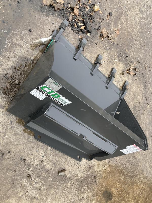 36 tooth bucket CID DLPB36WT Mini Skid Steer Universal Attachment