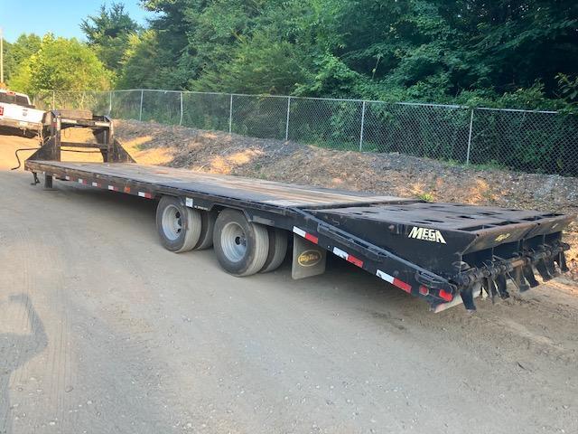 2017 Big Tex Trailers 25GN-25+5 Flatbed Trailer 2017 Big Tex Trailers 25GN-25+5 Flatbed Trailer