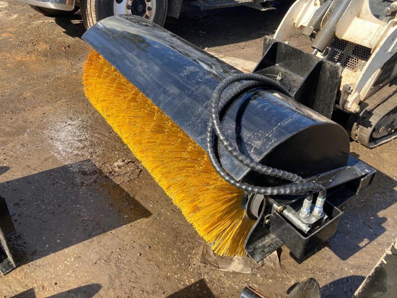 2021 72" Iron Rhino Skid Steer Power Broom Sweeper Skid Steer Universal Attachment 2021 72" Iron Rhino Skid Steer Power Broom Sweeper Skid Steer Universal Attachment