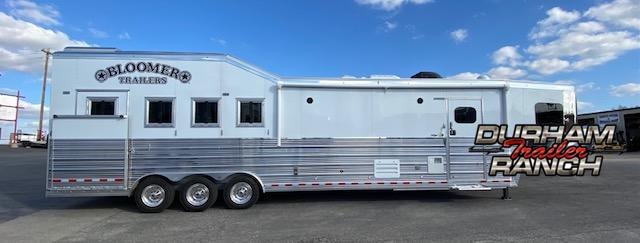 2021 Bloomer 4H 15'sw LQ Slideout PC Load Horse Trailer 2021 Bloomer 4H 15'sw LQ Slideout PC Load Horse Trailer