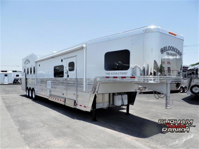 2020 Bloomer 4H PC Load w/ 17'6" SW and 10' Hyd. Slide Out Horse Trailer 2020 Bloomer 4H PC Load w/ 17'6" SW and 10' Hyd. Slide Out Horse Trailer