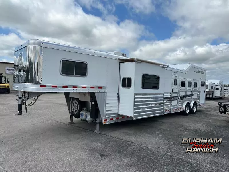 2021 Elite Trailers 4H, 15'SW, Trailboss Conversion w/ Slide Out Horse Trailer