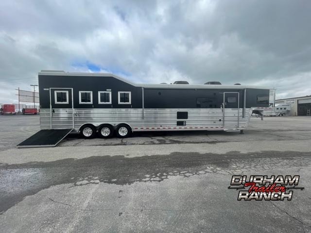 2014 Bloomer 4H 17' 2" Outlaw Conversion LQ Horse Trailer 2014 Bloomer 4H 17' 2" Outlaw Conversion LQ Horse Trailer