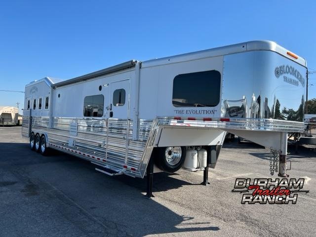 2016 Bloomer 4H-PC Load-16'6 SW- Outlaw Conversion 2016 Bloomer 4H-PC Load-16'6 SW- Outlaw Conversion