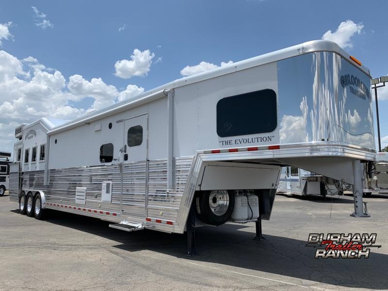 2017 Bloomer 4H 18'sw Outlaw Conversions Slideout Trailer 2017 Bloomer 4H 18'sw Outlaw Conversions Slideout Trailer