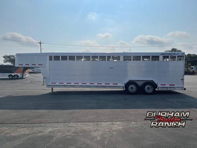 1999 Featherlite 26 FT Livestock Trailer 1999 Featherlite 26 FT Livestock Trailer