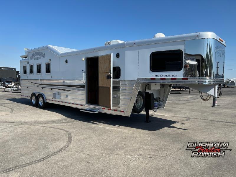 2014 12'6"sw 4H Bloomer Horse Trailer 2014 12'6"sw 4H Bloomer Horse Trailer