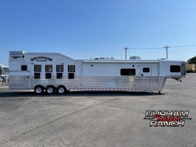 2014 Bloomer 5H w/ 19.5FT Outlaw Conversion LQ Horse Trailer 2014 Bloomer 5H w/ 19.5FT Outlaw Conversion LQ Horse Trailer