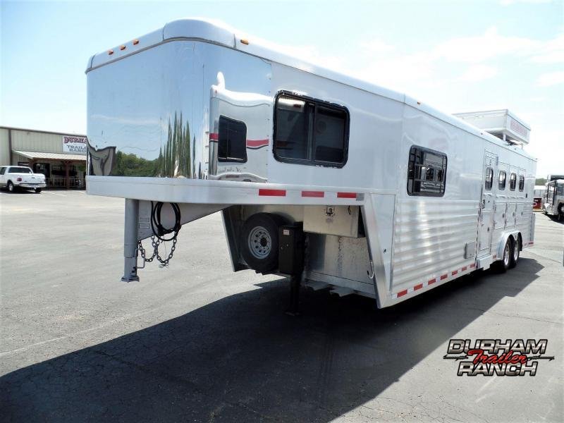 2005 Bloomer 4H w/ 11' Short Wall LQ Horse Trailer 2005 Bloomer 4H w/ 11' Short Wall LQ Horse Trailer