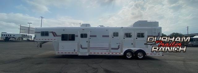2006 Elite Trailers 3H Horse Trailer 2006 Elite Trailers 3H Horse Trailer