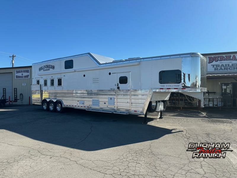 2025 Bloomer 4H, 17'SW, Loft, Outlaw Conversion LQ with Slide Out Trailer 1741011229