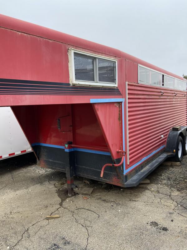 2000 Diamond D Stock Trailer Horse Trailer 2000 Diamond D Stock Trailer Horse Trailer