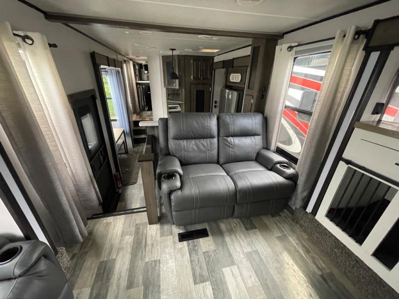 used Toy Haulers Heartland RV Cyclone for sale, in Georgetown, TX Thumbnail 26