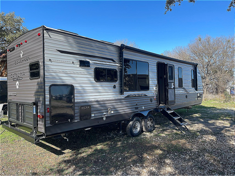 new Travel Trailers Coachmen Catalina Legacy Edition for sale, in Georgetown, TX Thumbnail 4