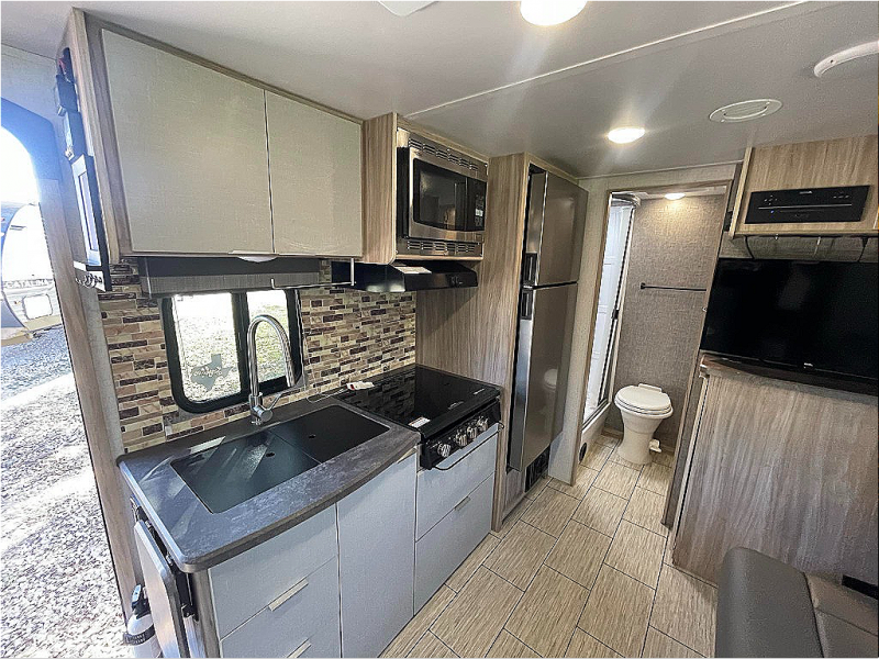 used Travel Trailers Winnebago Micro Minnie for sale, in Georgetown, TX Thumbnail 15